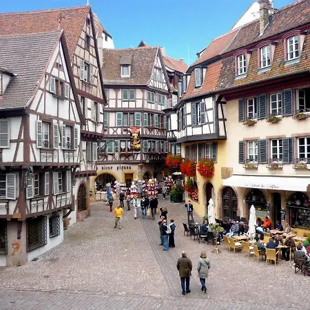 Lesboisjolis Apartman *