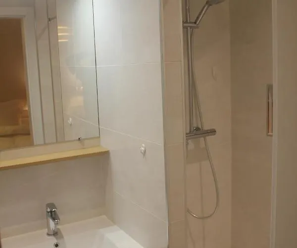 Lesboisjolis Apartment