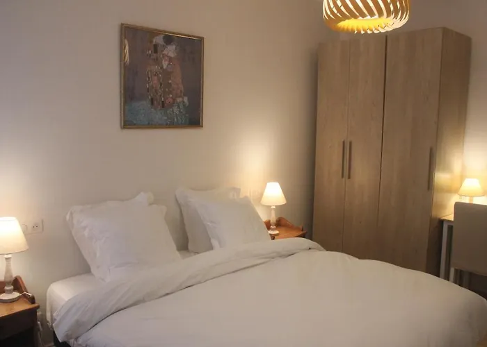 Apartment Lesboisjolis *